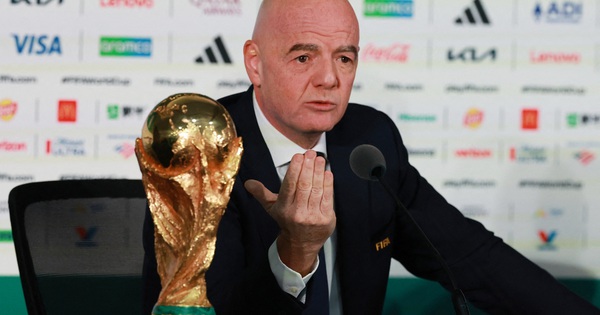FIFA Bất Ngờ Đề Xuất Đổi Luật Đá Luân Lưu Trước World Cup 2026, Infantino Bảo Vệ Quy Định Nghỉ Uống Nước - hình ảnh - ok9tiger.com FIFA Bất Ngờ Đề Xuất Đổi Luật Đá Luân Lưu Trước World Cup 2026, Infantino Bảo Vệ Quy Định Nghỉ Uống Nước - hình ảnh - ok9tiger.com