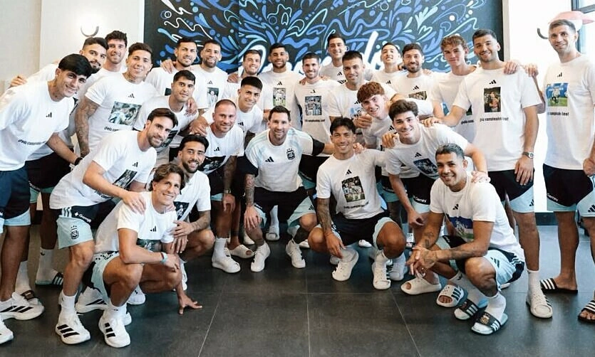 Đồng đội gây bất ngờ trong ngày sinh nhật Messi - hình ảnh - ok9tiger.com