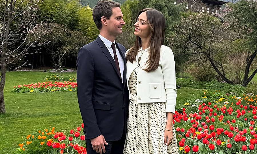 Nhà cái quốc tế OK9 đồng hành cùng tin tức nhân văn: Miranda Kerr và chồng xóa nợ y tế 550 triệu USD - hình ảnh - ok9tiger.com Nhà cái quốc tế OK9 đồng hành cùng tin tức nhân văn: Miranda Kerr và chồng xóa nợ y tế 550 triệu USD - hình ảnh - ok9tiger.com