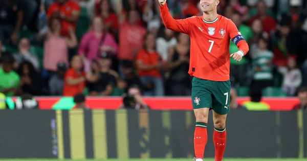 CR7 chưa phải ‘già nhất’ ở World Cup 2026: Huyền thoại 41 tuổi và cuộc đua với thời gian - hình ảnh - ok9tiger.com CR7 chưa phải ‘già nhất’ ở World Cup 2026: Huyền thoại 41 tuổi và cuộc đua với thời gian - hình ảnh - ok9tiger.com