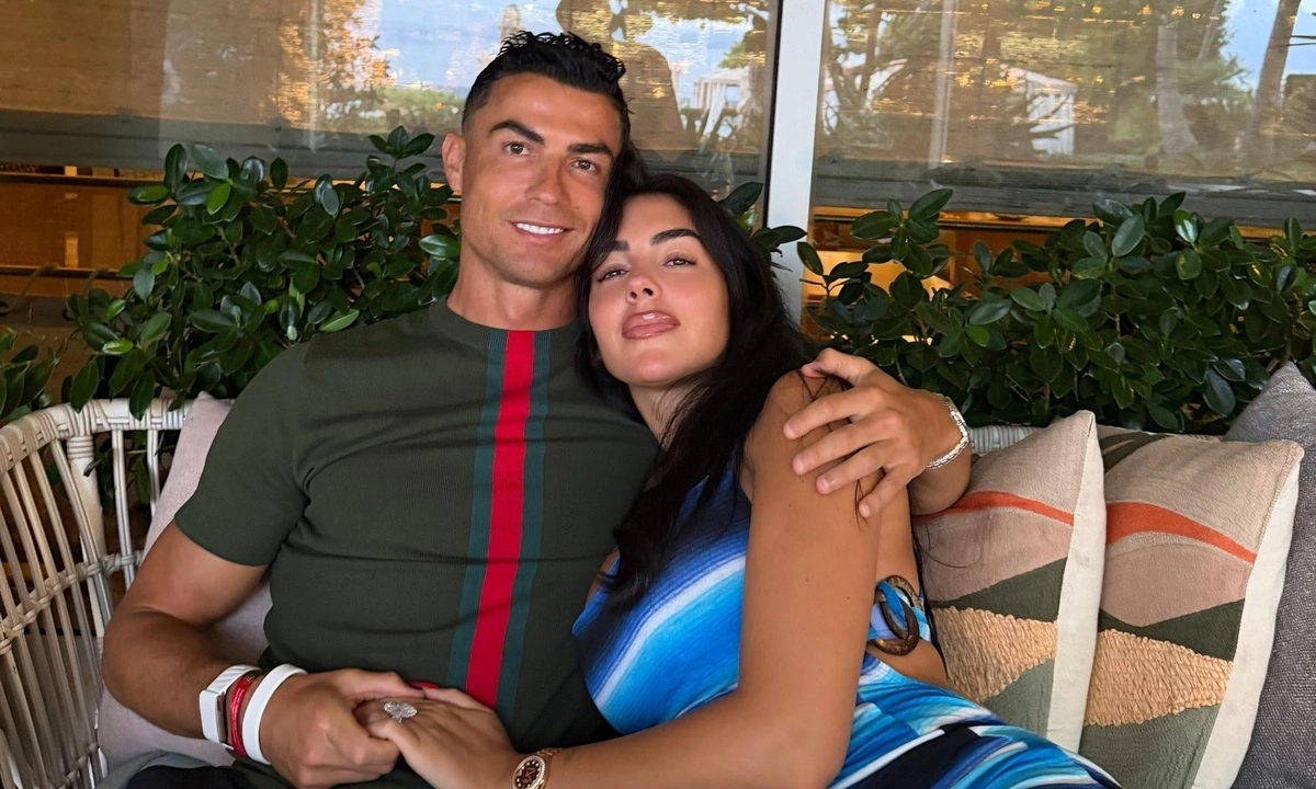 Thưởng tân thủ OK9: Câu chuyện tình 10 năm của Ronaldo và Georgina truyền cảm hứng cho cộng đồng - hình ảnh - ok9tiger.com