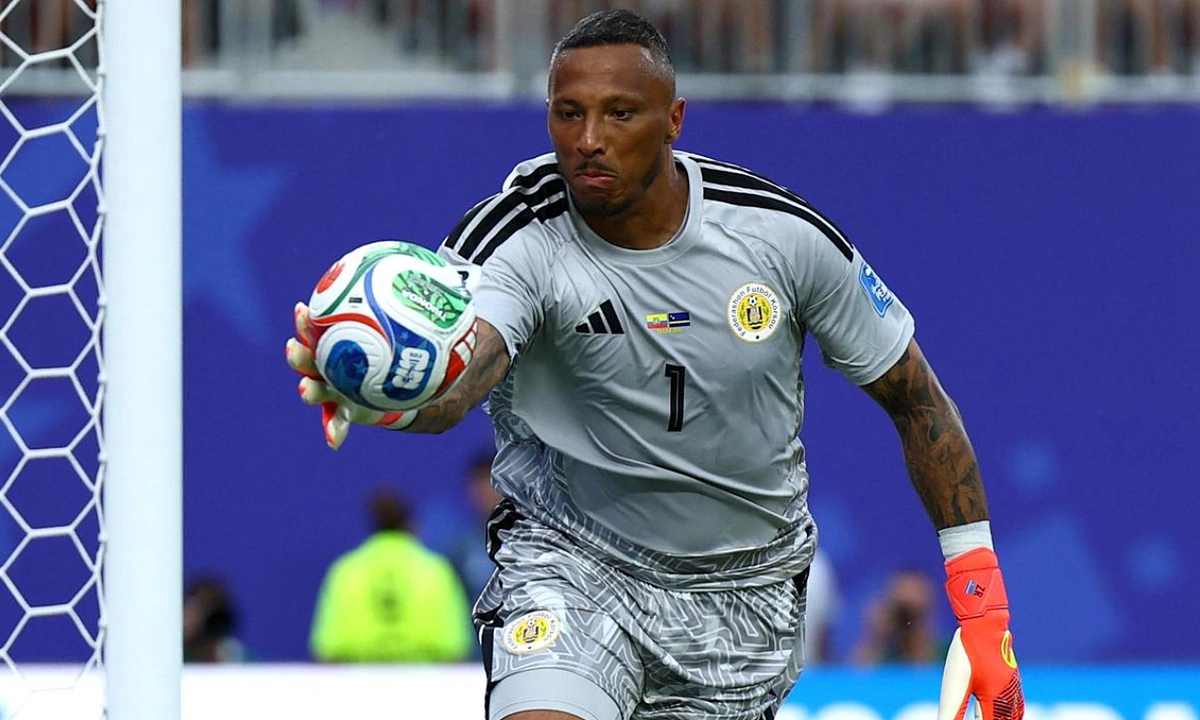 Thủ môn Curacao muốn được tạc tượng sau khi tỏa sáng ở World Cup: góc nhìn mới cho người chơi Việt - hình ảnh - ok9tiger.com