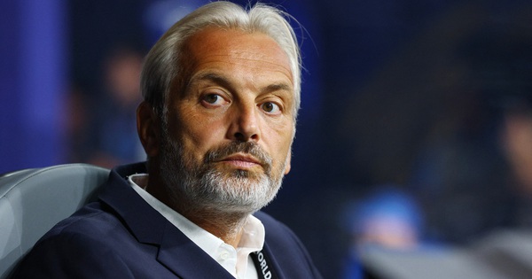HLV Congo bàng hoàng nhận tin cha mất ngay sau trận đấu World Cup 2026 - hình ảnh - ok9tiger.com