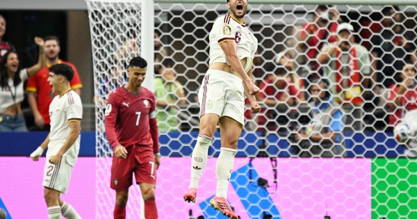 OK9 chính thức: Ronaldo chia tay World Cup sau thất bại trước Tây Ban Nha - hình ảnh - ok9tiger.com