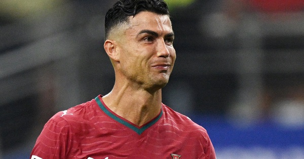Ronaldo nghẹn ngào chia tay World Cup: Khoảnh khắc xúc động và cơ hội cá cược bóng đá online cho fan Việt - hình ảnh - ok9tiger.com